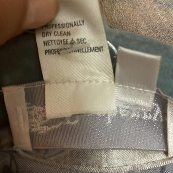 Burberry RARE Vintage Gorgeous Light Blue &Silver Silk , Rayon Blouse  🎉video - Picture 13 of 13